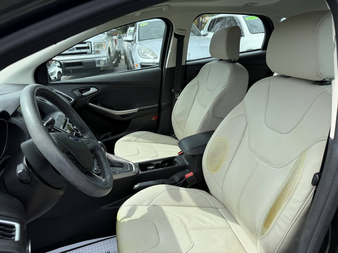 Used 2015 Ford Focus Titanium FWD image 12
