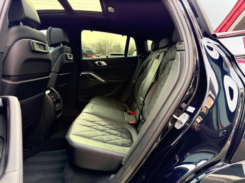 Used 2023 BMW X6 M50i w/ Parking Assistance Package AWD/4WD image 31