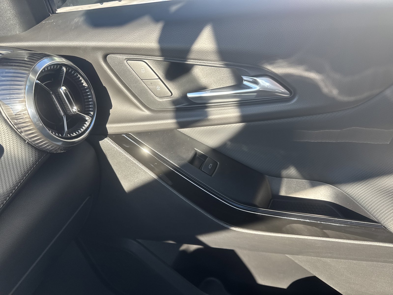 New 2026 Chevrolet Equinox LT image 14