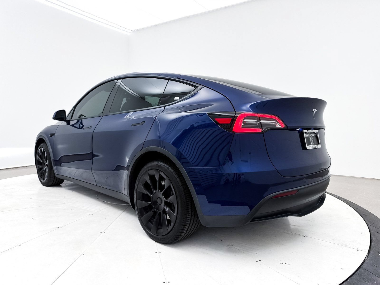 Used 2021 Tesla Model Y Long Range AWD/4WD image 28