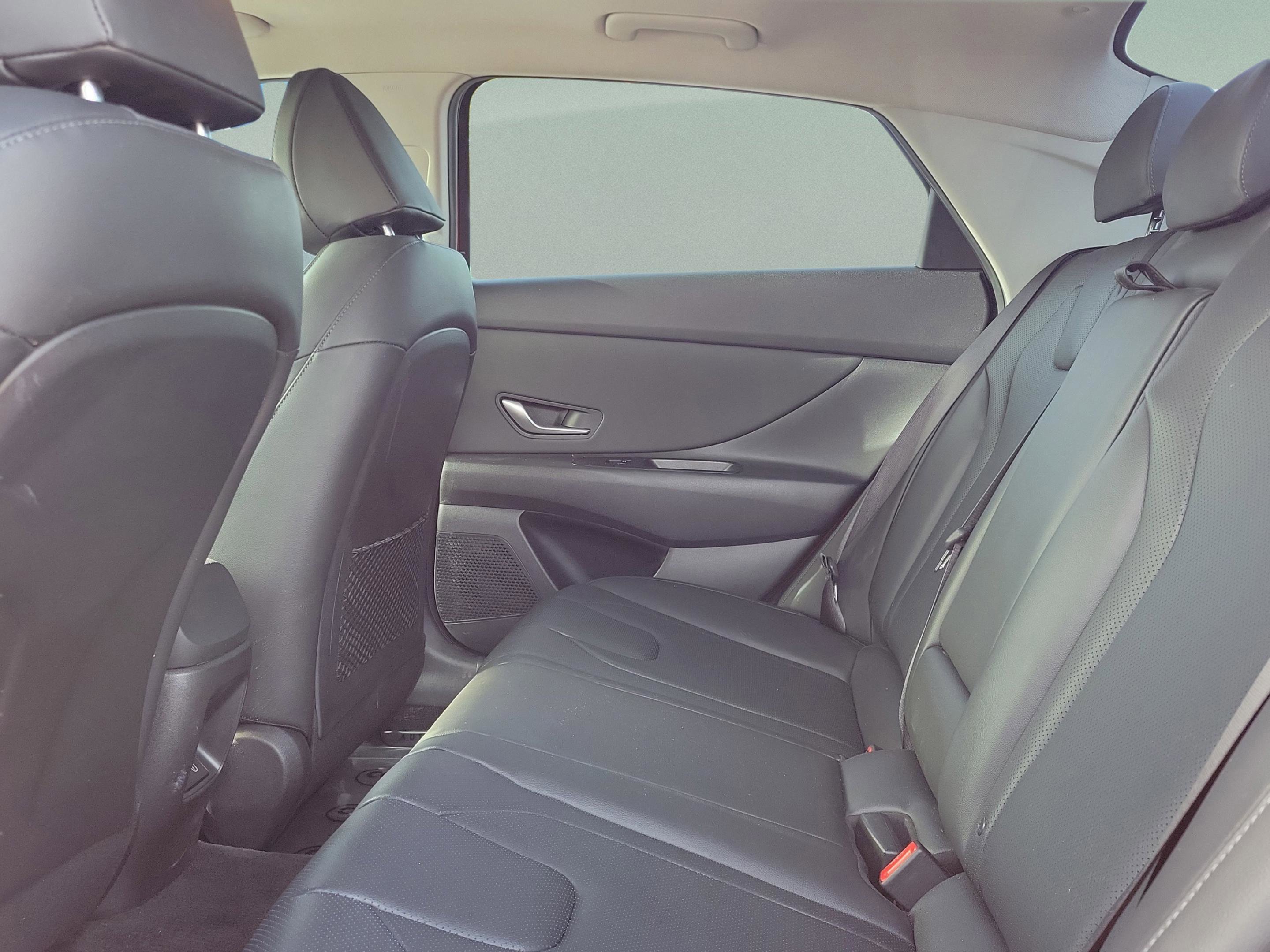 Certified 2024 Hyundai Elantra Limited image 5