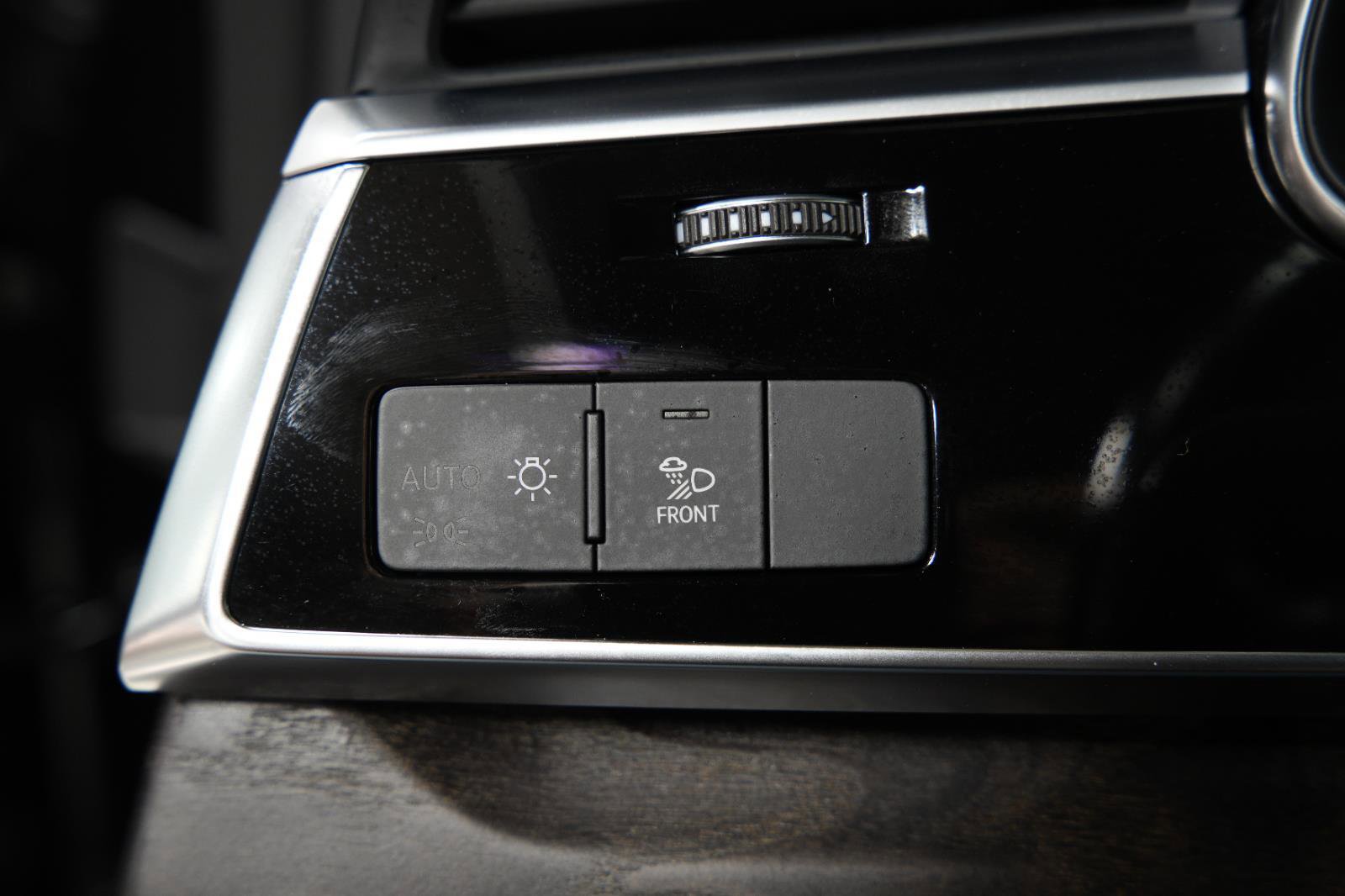 Used 2021 Audi Q8 Premium Plus w/ Premium Plus Package image 30