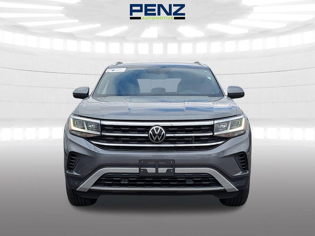 Used 2023 Volkswagen Atlas Cross Sport SE AWD/4WD image 2