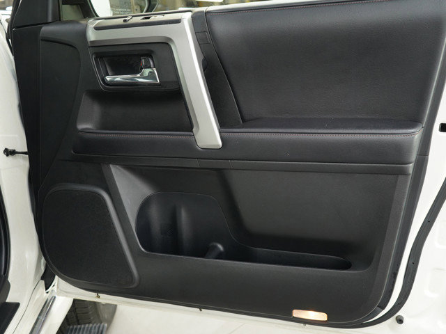 Used 2017 Toyota 4Runner Limited image 9