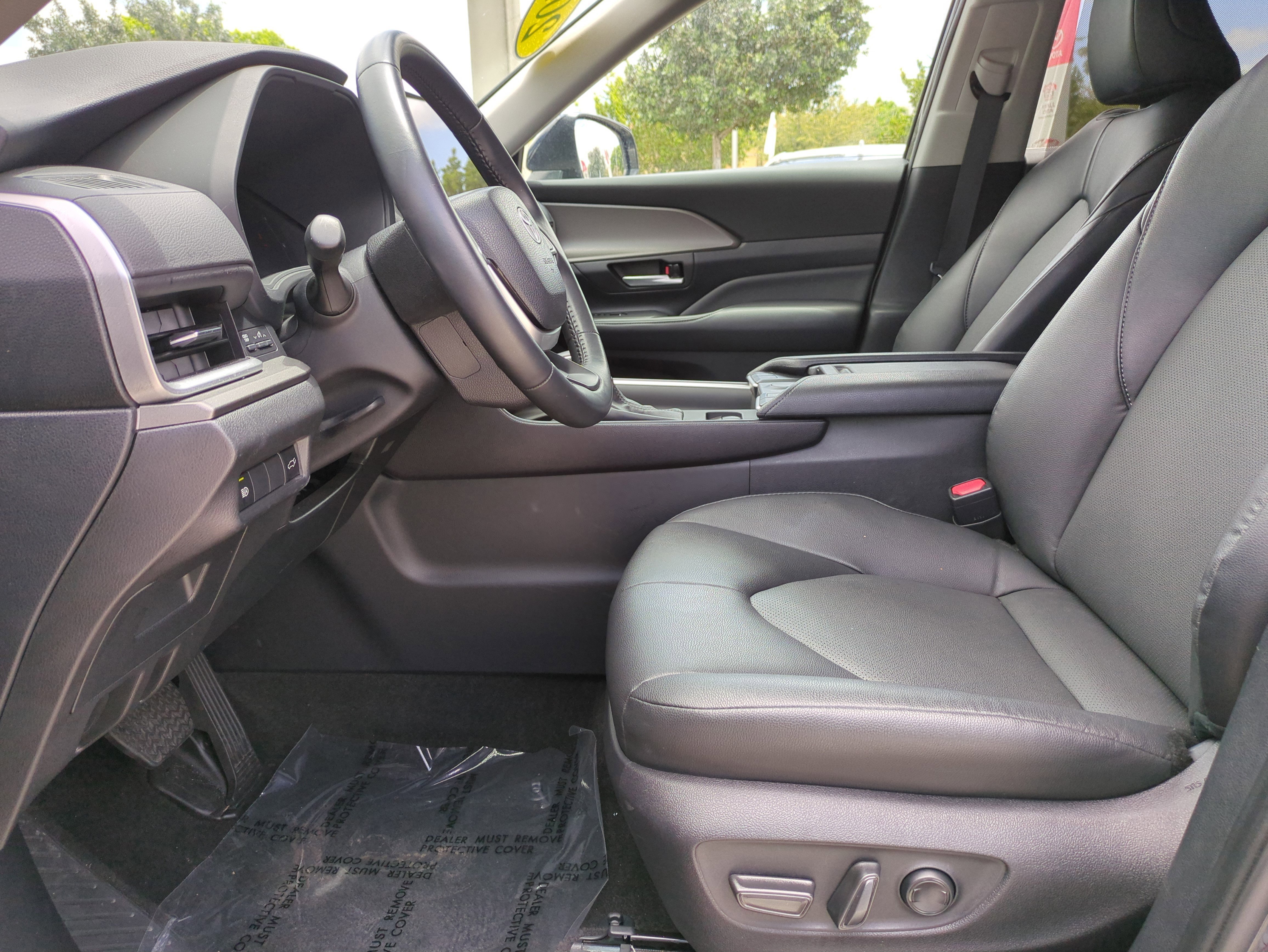 Used 2024 Toyota Grand Highlander XLE image 24