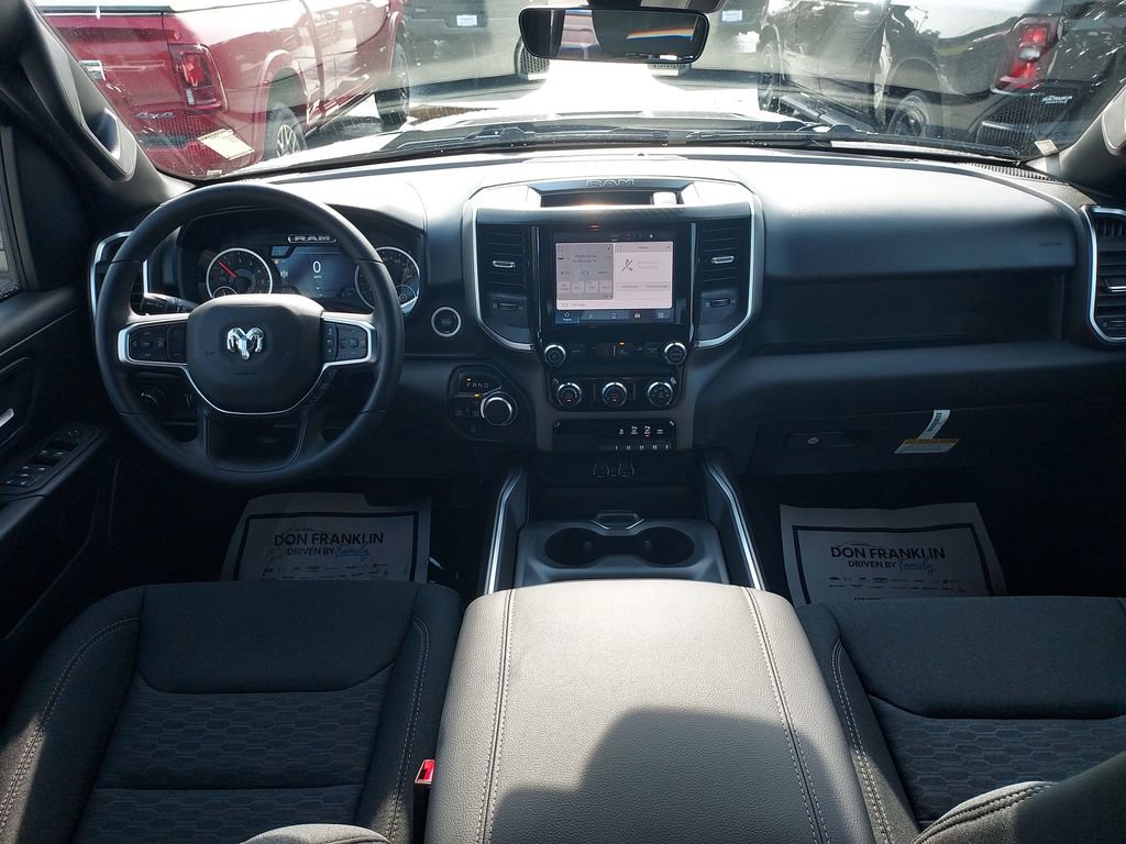 New 2026 RAM 1500 Express AWD/4WD image 15