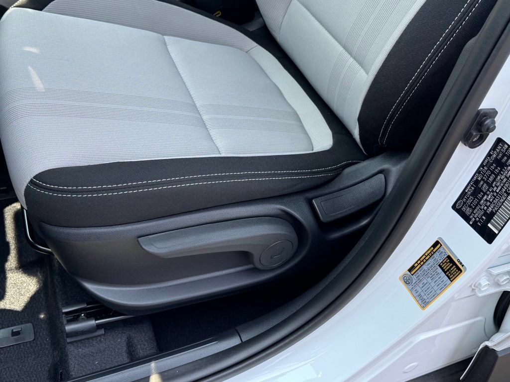 Certified 2026 Hyundai Venue SEL FWD image 36