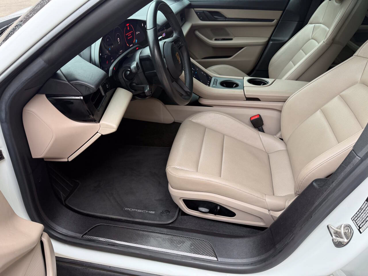 Used 2022 Porsche Taycan RWD image 19