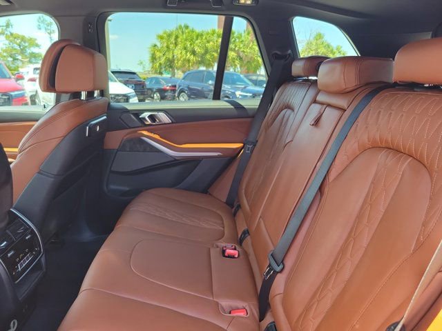 Used 2024 BMW X5 sDrive40i w/ M Sport Package RWD image 13