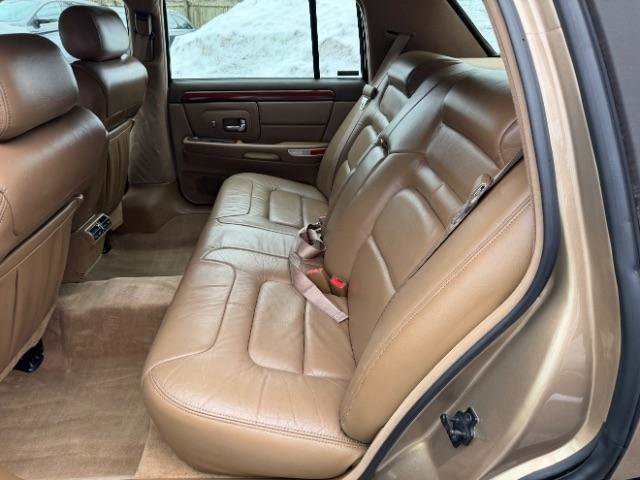 Used 1998 Cadillac De Ville FWD image 32