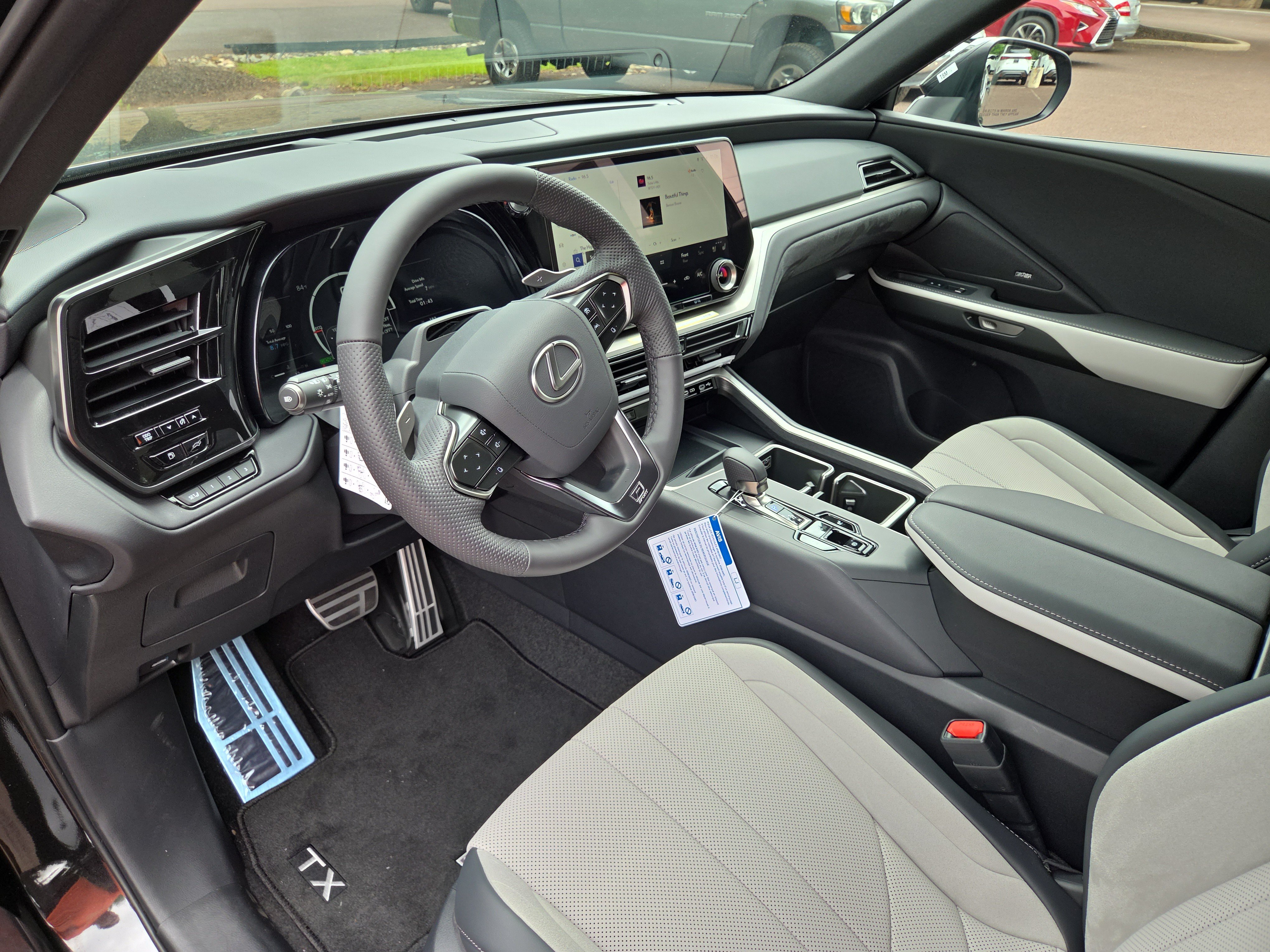 New 2026 Lexus TX 500h AWD image 8