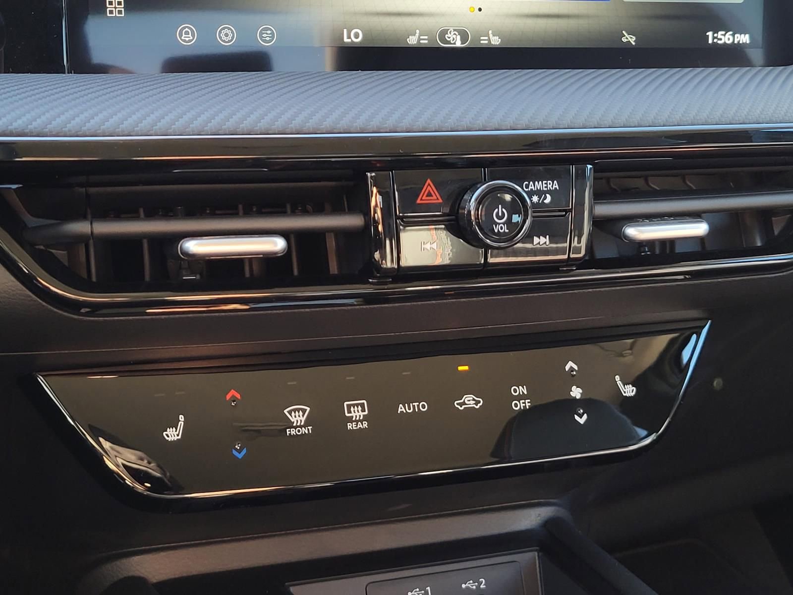 New 2026 Nissan Kicks SR w/ Cold Weather Package FWD image 22