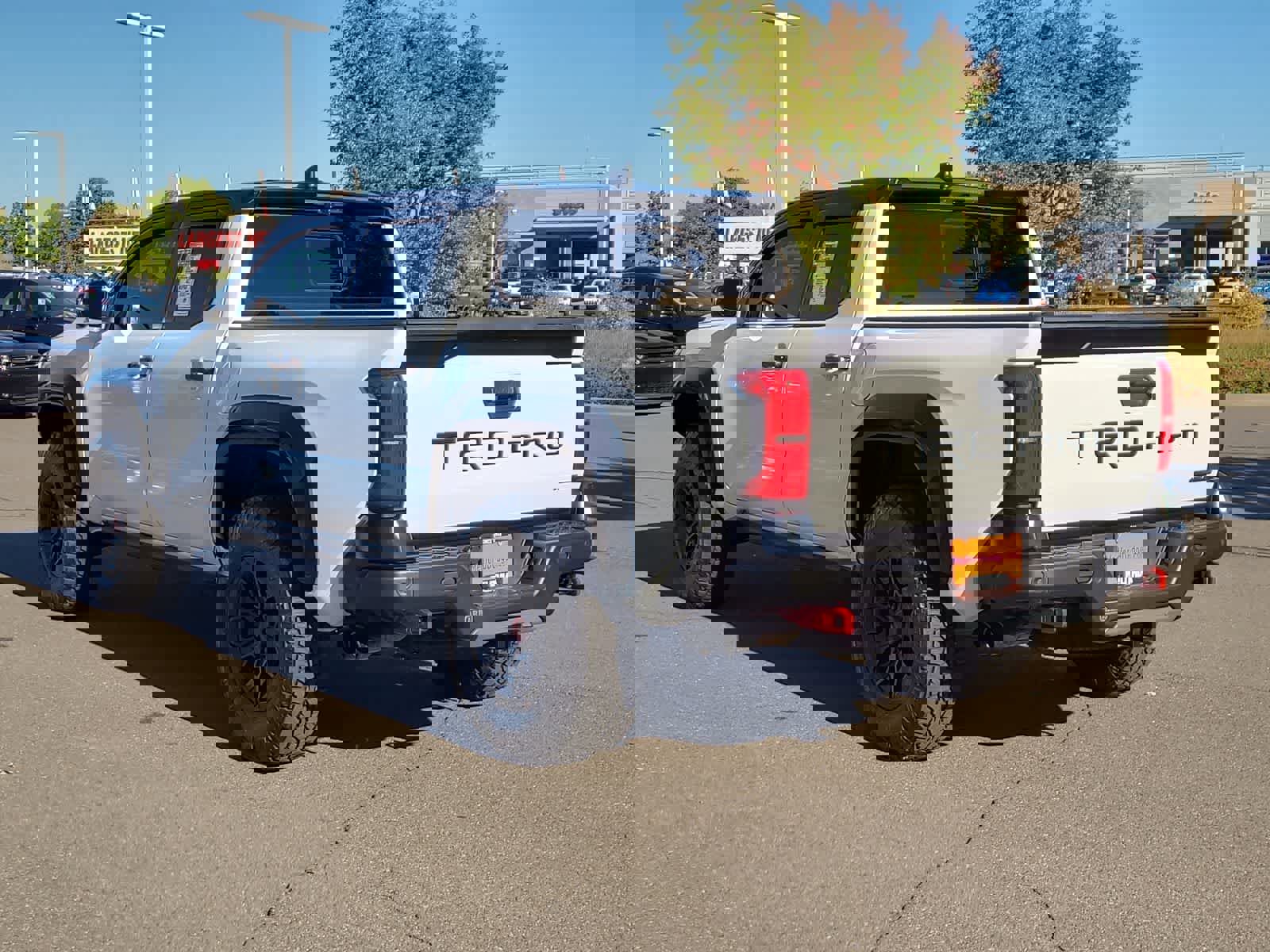Used 2025 Toyota Tacoma Limited image 12
