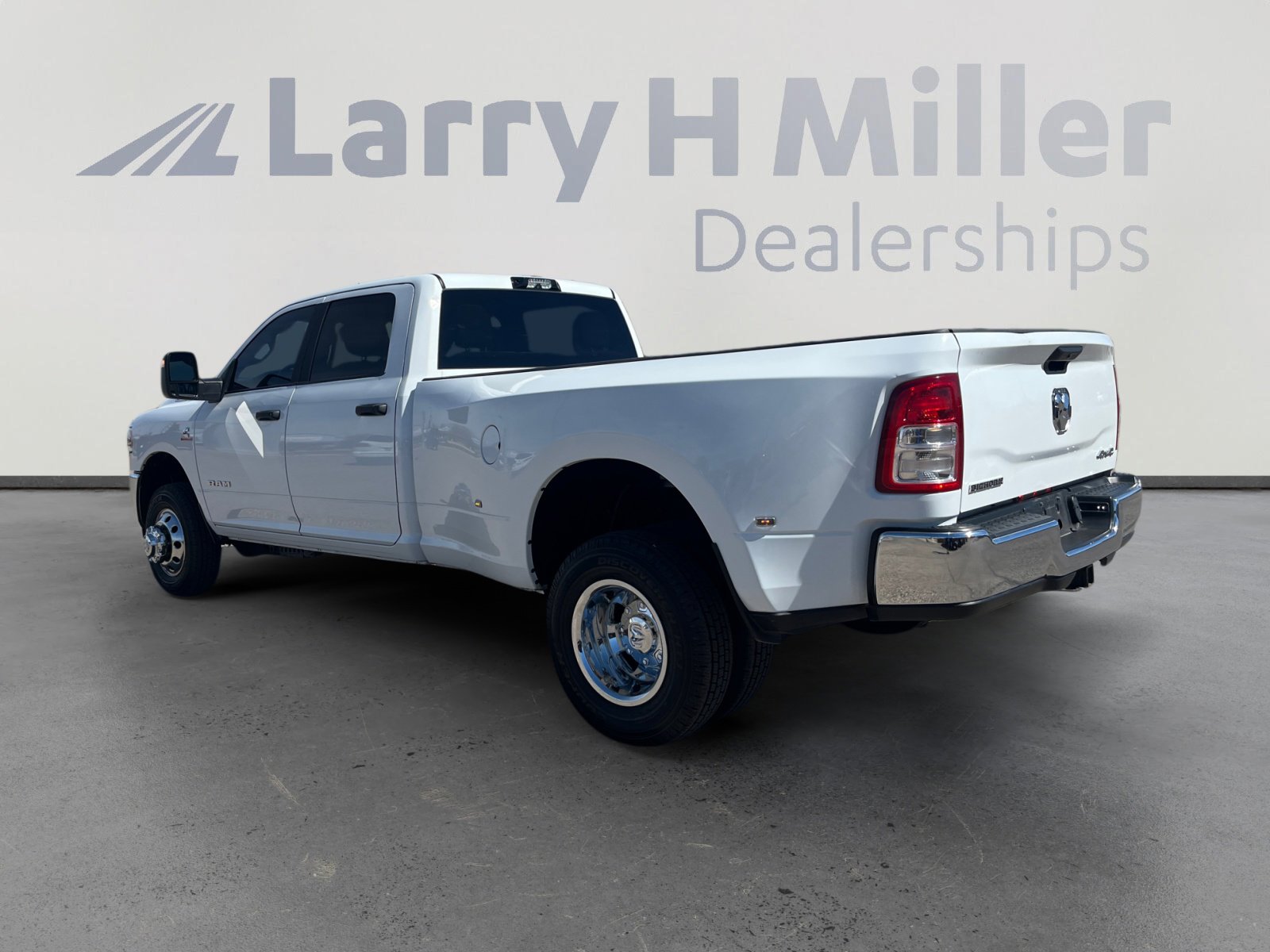 Used 2024 RAM 3500 Big Horn image 3