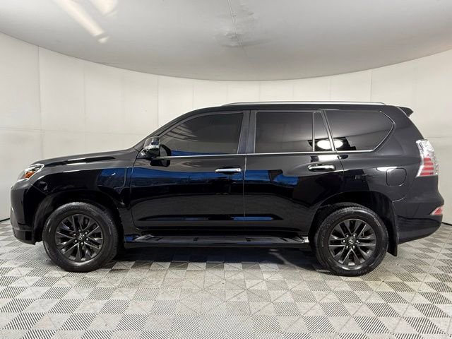 Used 2020 Lexus GX 460 Premium w/ Premium Package image 3