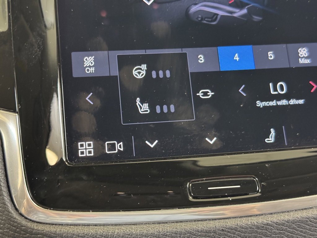 Used 2024 Volvo XC90 B5 Plus image 42