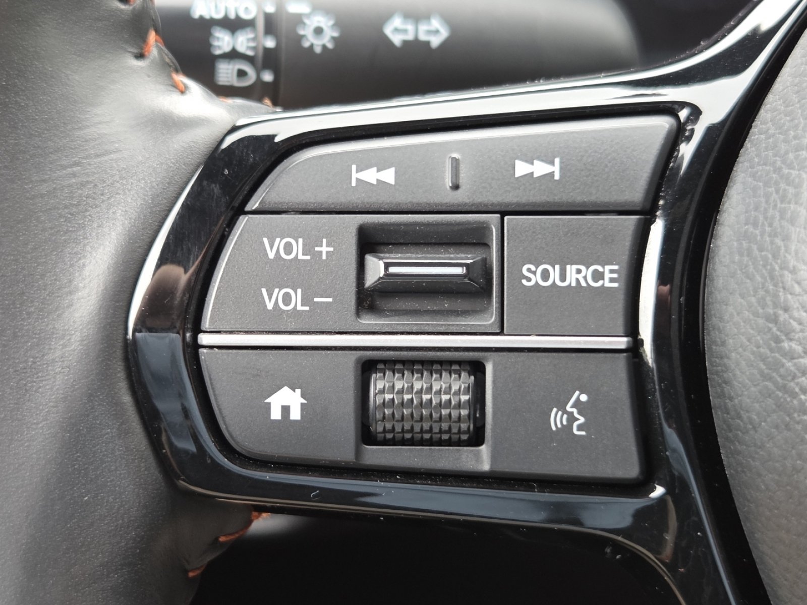Used 2024 Honda HR-V Sport image 11