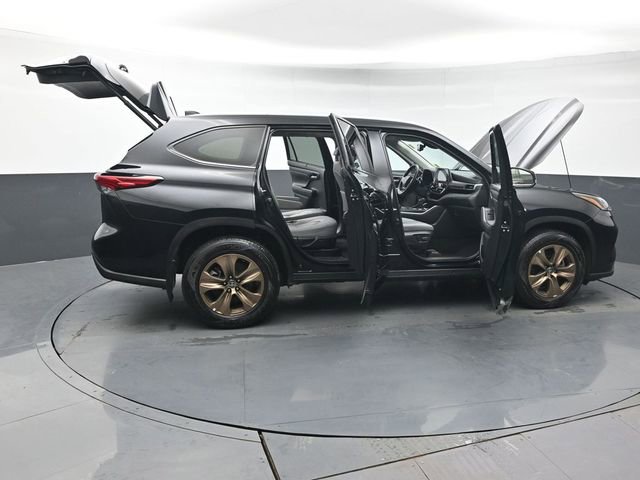 Used 2023 Toyota Highlander Bronze Edition image 53