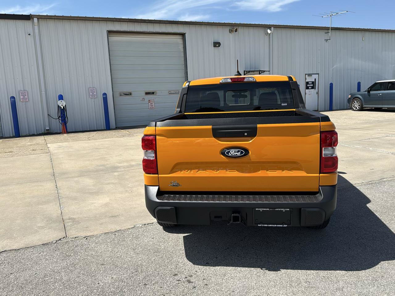 New 2026 Ford Maverick XLT w/ XLT Luxury Package FWD image 9