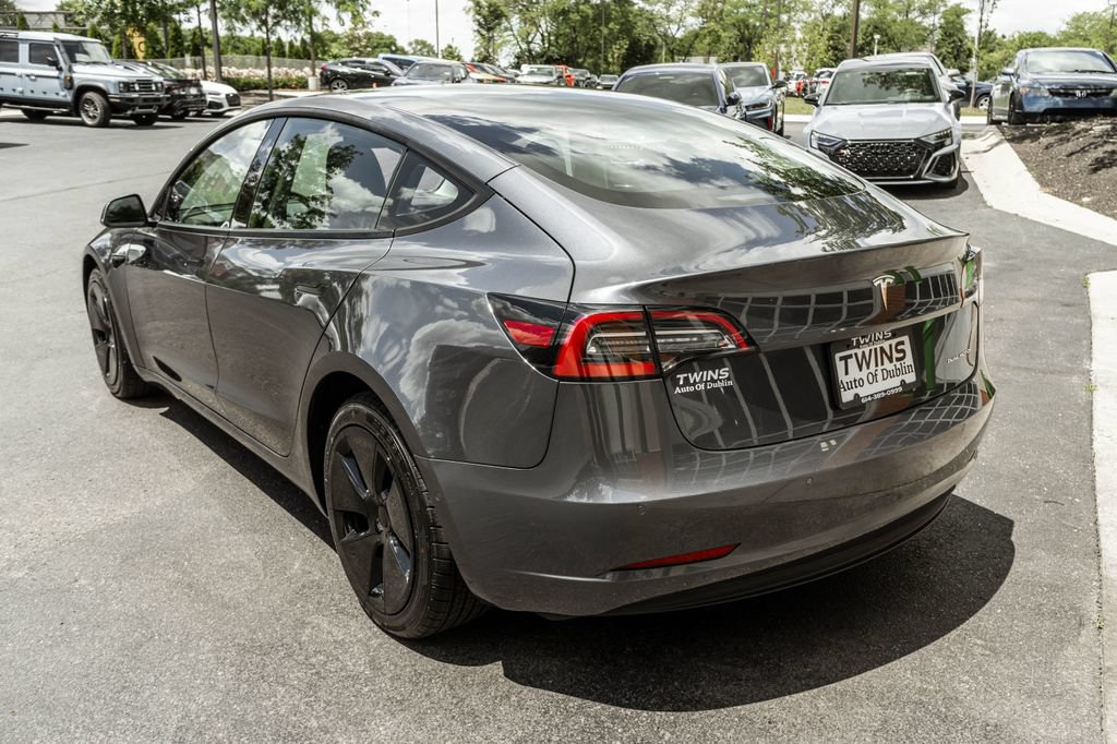 Used 2022 Tesla Model 3 Long Range AWD/4WD image 32