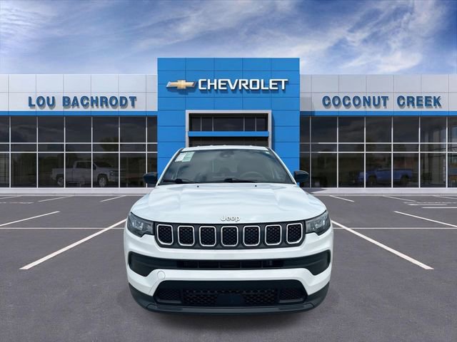 Used 2023 Jeep Compass Sport AWD/4WD image 3