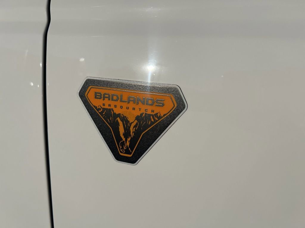 Used 2021 Ford Bronco Badlands w/ Sasquatch Package image 13