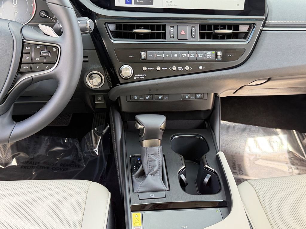 Certified 2025 Lexus ES 350 w/ Premium Package image 12