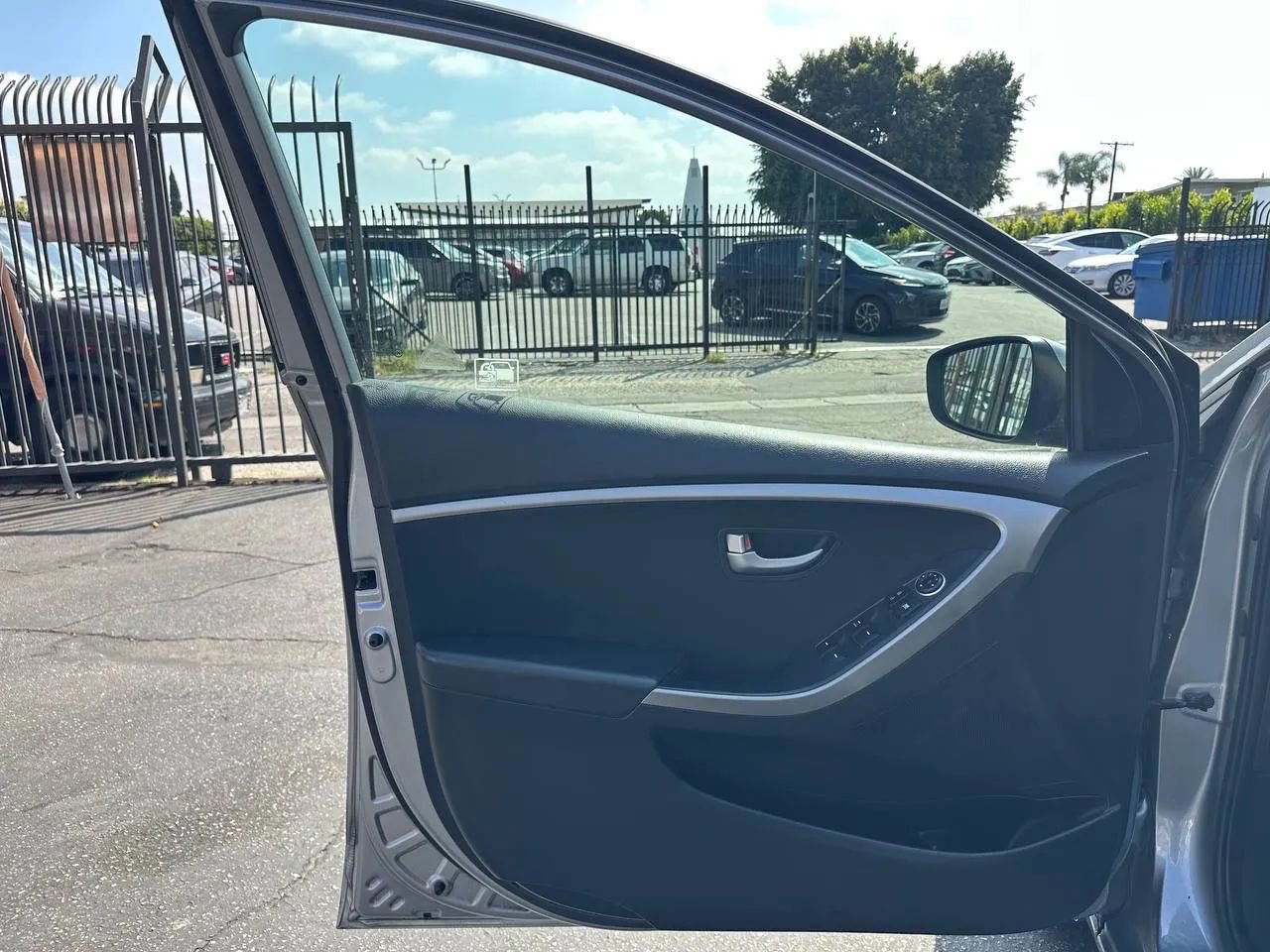 Used 2013 Hyundai Elantra GT FWD image 30