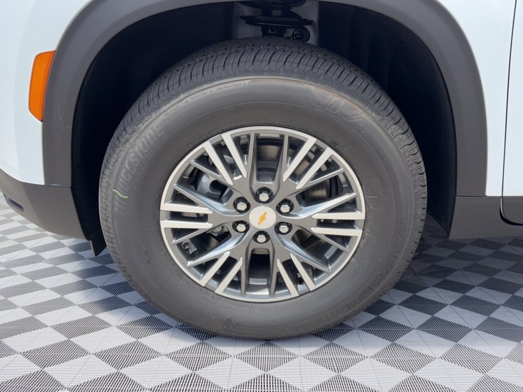New 2027 Chevrolet Traverse LT FWD image 13