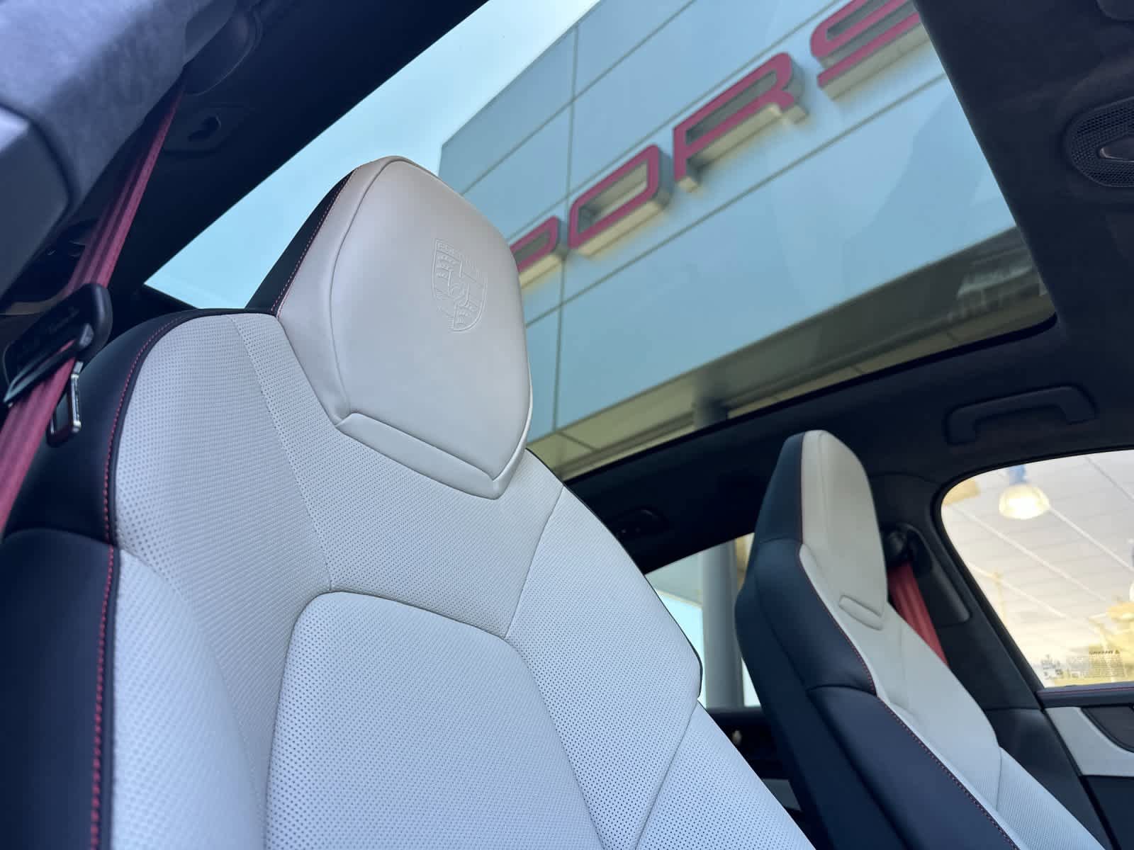 New 2026 Porsche Cayenne GTS image 18