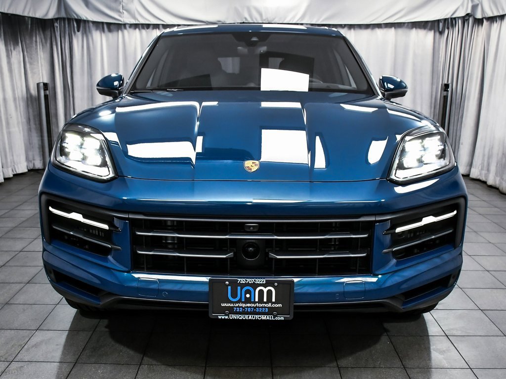 Used 2024 Porsche Cayenne S image 2