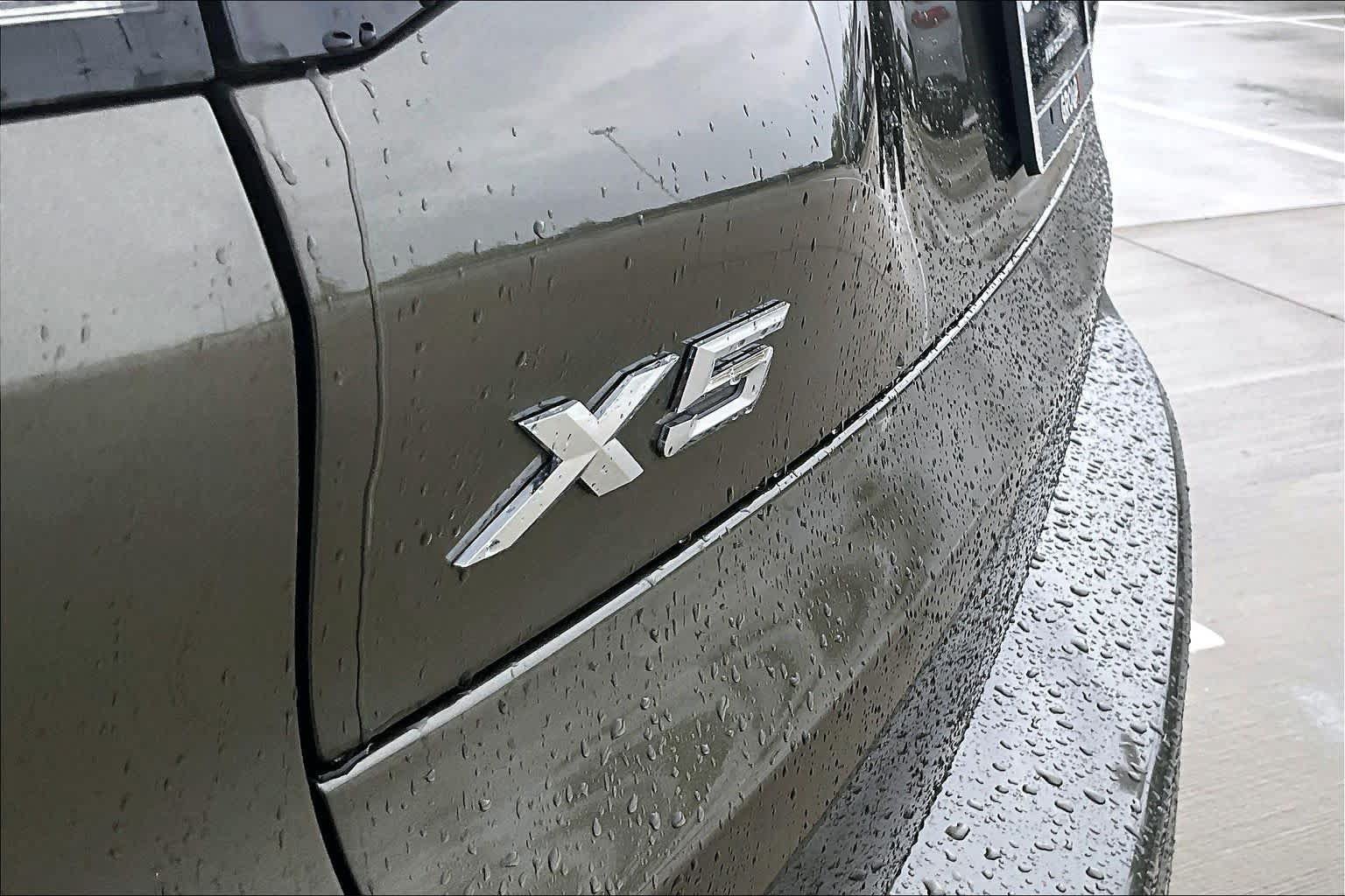 Used 2024 BMW X5 sDrive40i w/ M Sport Package RWD image 28