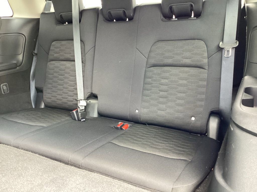 Used 2025 Nissan Pathfinder SV AWD/4WD image 17