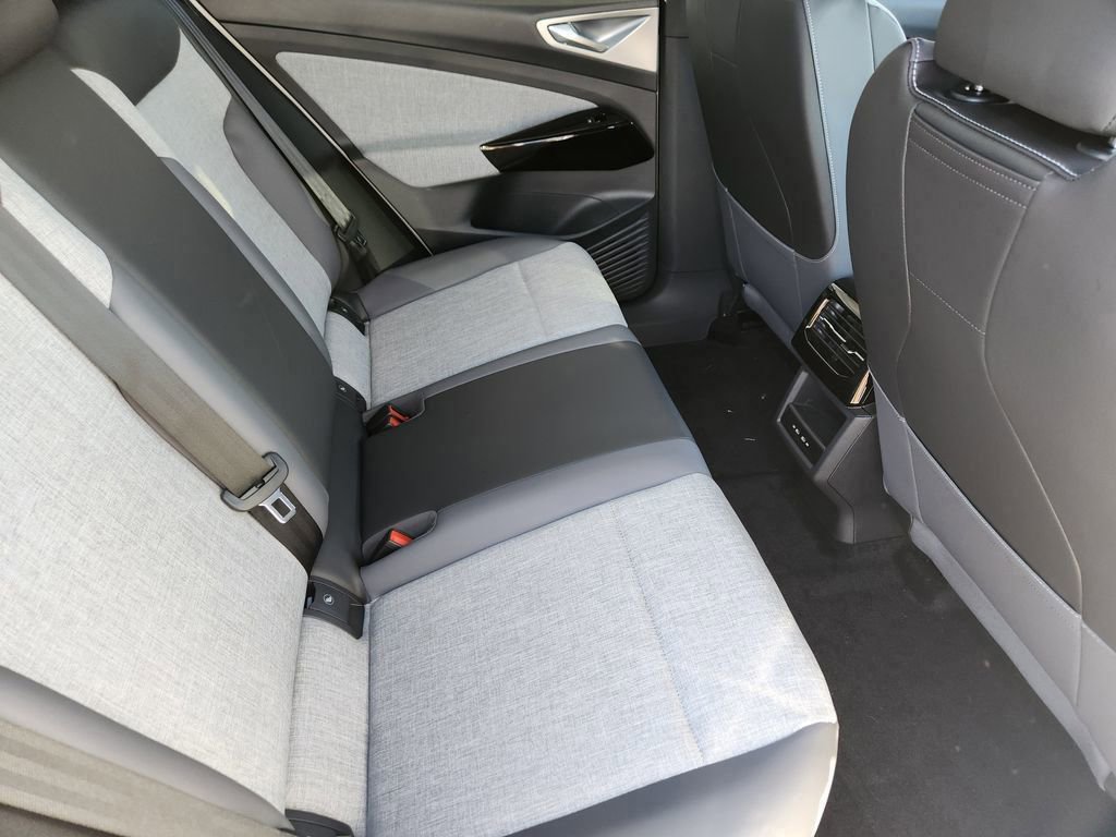 New 2026 Volkswagen ID.4 Pro AWD/4WD image 23