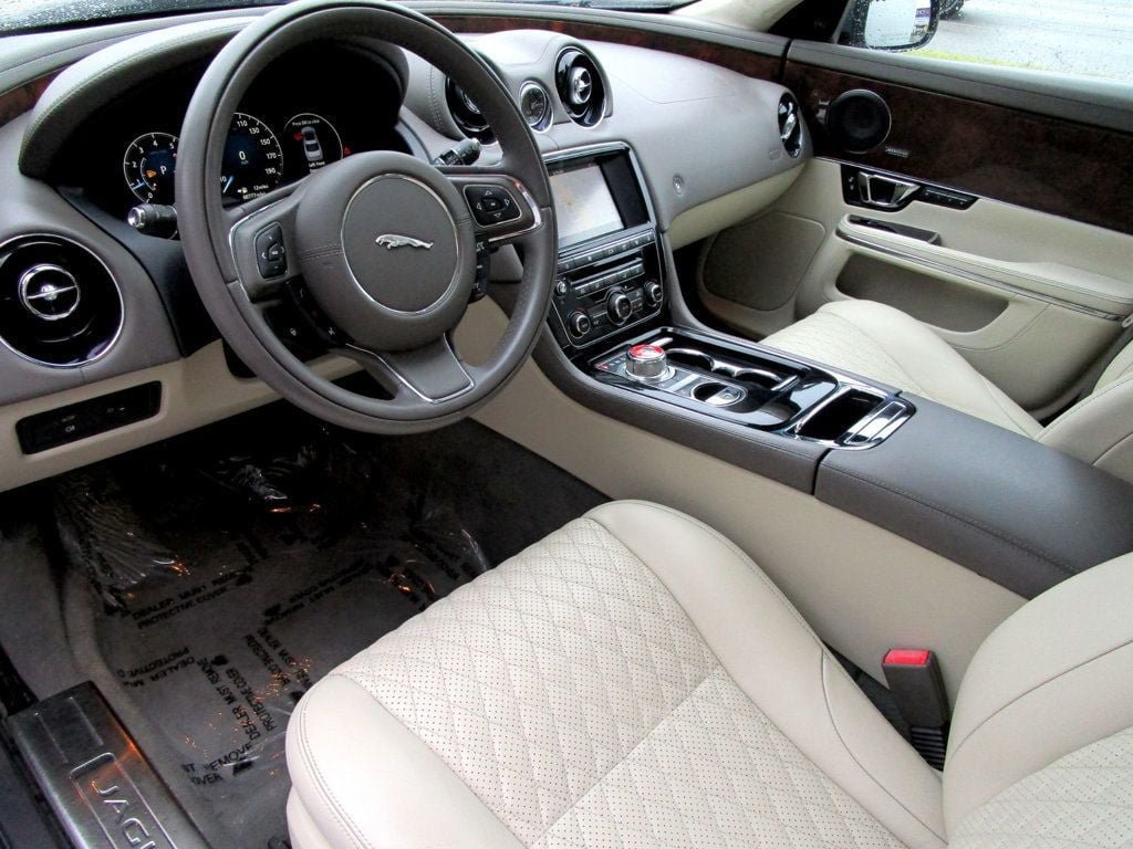 Used 2016 Jaguar XJ L Portfolio AWD/4WD image 13