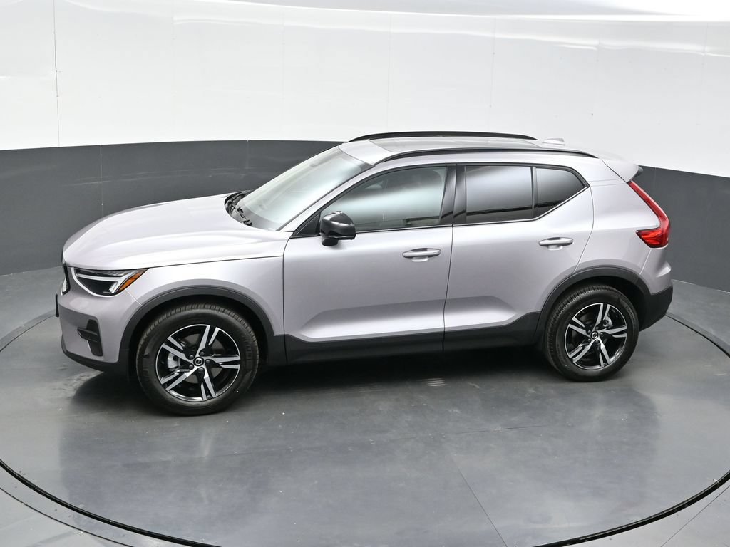 New 2026 Volvo XC40 B5 Core w/ Protection Package Premier AWD/4WD image 28