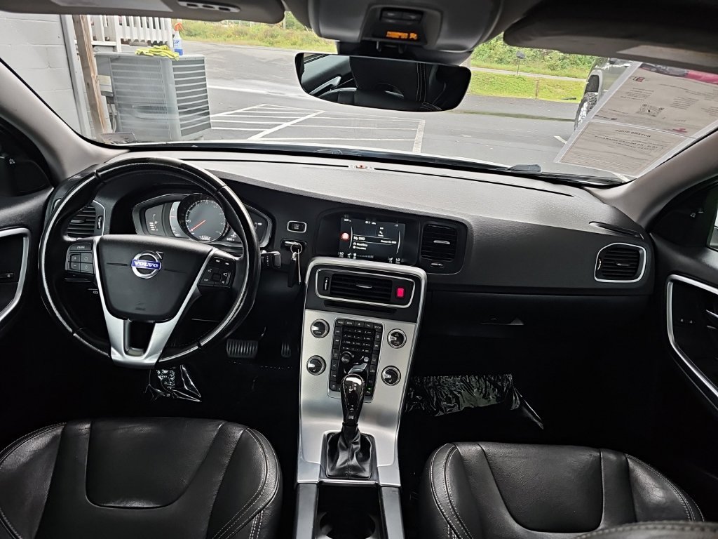Used 2017 Volvo S60 T5 Dynamic w/ Vision Package AWD/4WD image 16