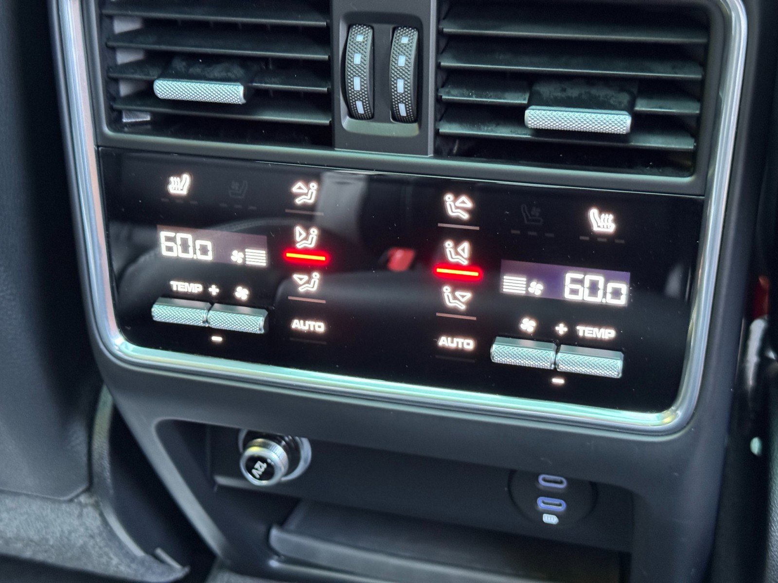 Used 2021 Porsche Cayenne Turbo S image 39