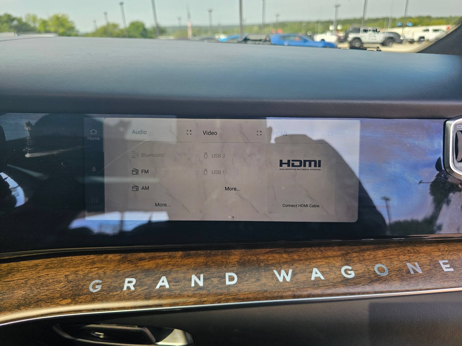 Used 2023 Jeep Grand Wagoneer Series II AWD/4WD image 35