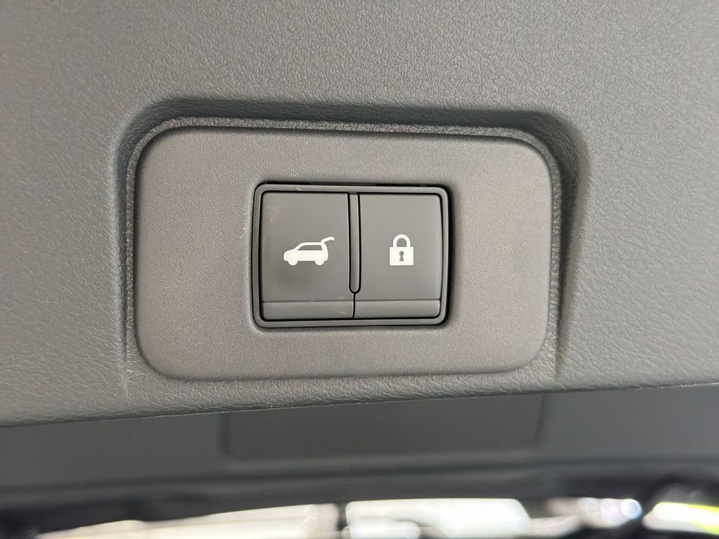 Certified 2026 Nissan Rogue Platinum w/ Platinum Premium Package image 16