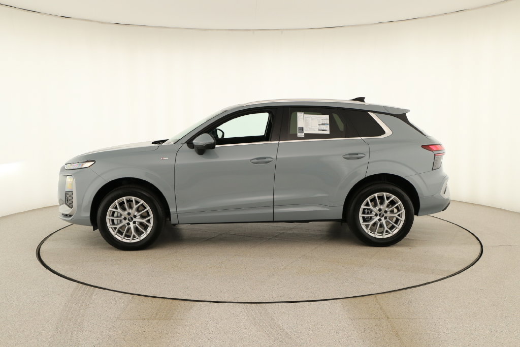 New 2026 Audi Q3 quattro 2.0T AWD/4WD image 2
