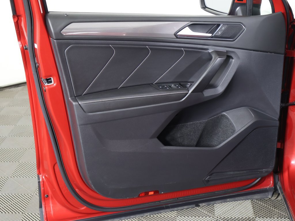 Used 2023 Volkswagen Tiguan SE image 21
