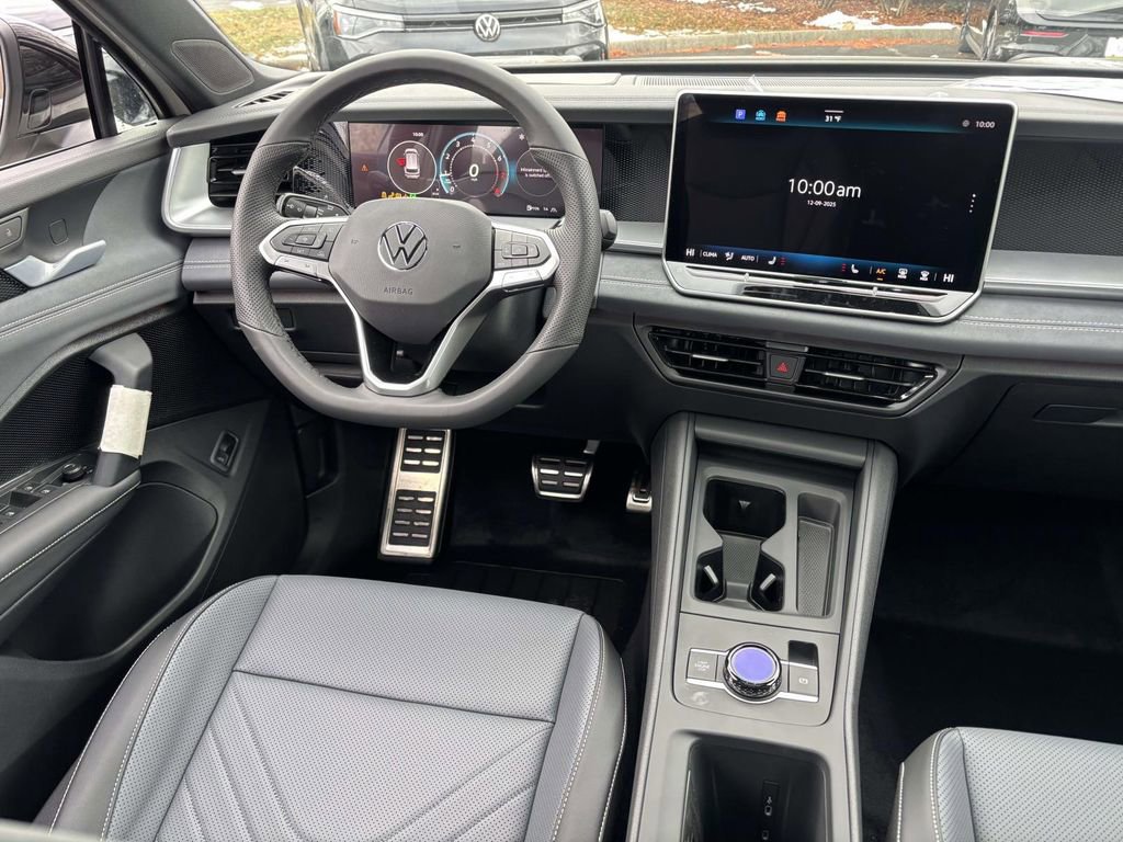 New 2026 Volkswagen Tiguan SE R-Line image 30