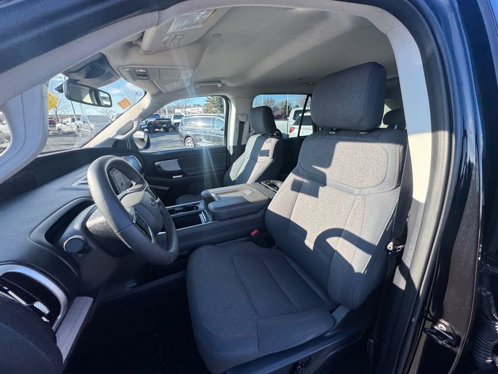 Certified 2025 Ford Expedition Active image 11