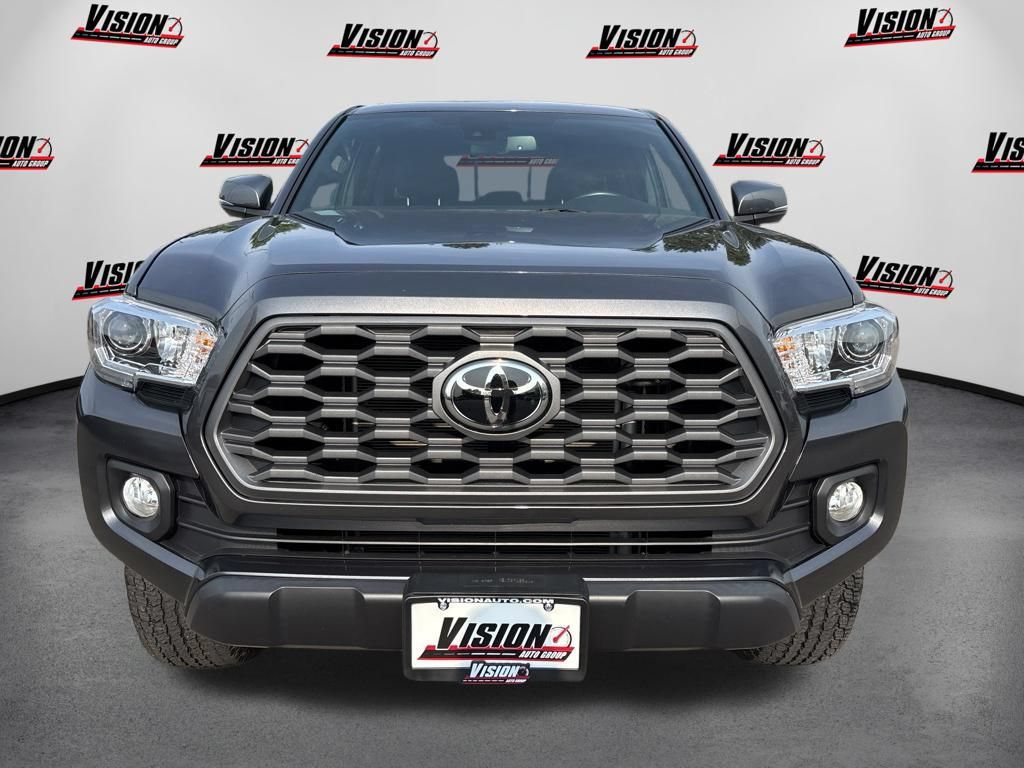 Used 2022 Toyota Tacoma TRD Off-Road AWD/4WD image 2