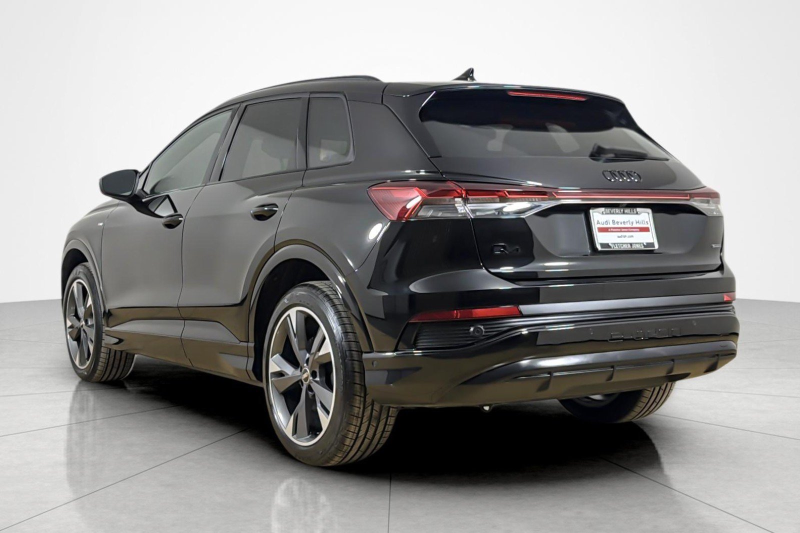 Certified 2023 Audi Q4 e-tron Prestige w/ Black Optic Package AWD/4WD image 3