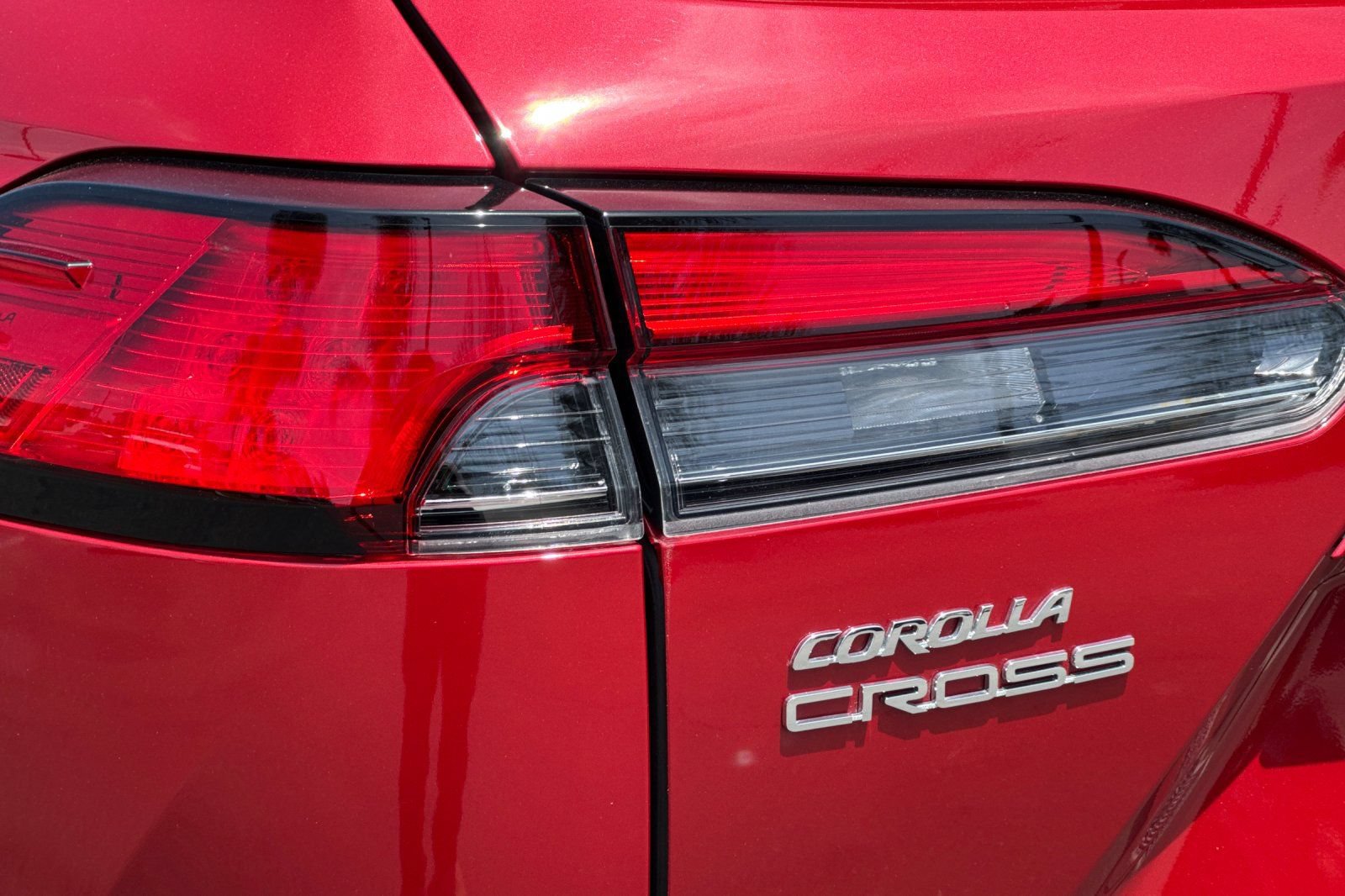 Certified 2024 Toyota Corolla Cross XLE w/ Convenience Package FWD image 36