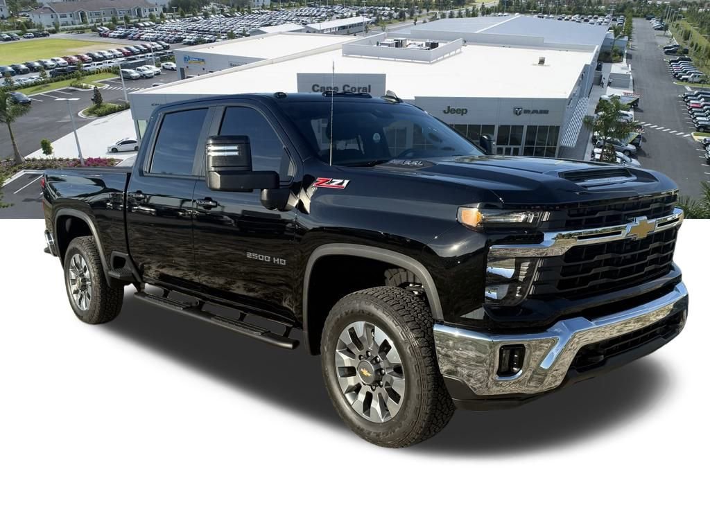 Used 2025 Chevrolet Silverado 2500 LT image 2