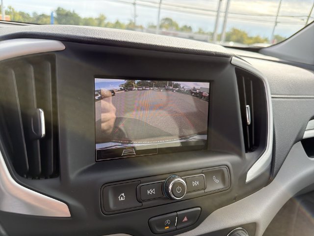 Used 2023 GMC Terrain SLE w/ Driver Convenience Package FWD image 14