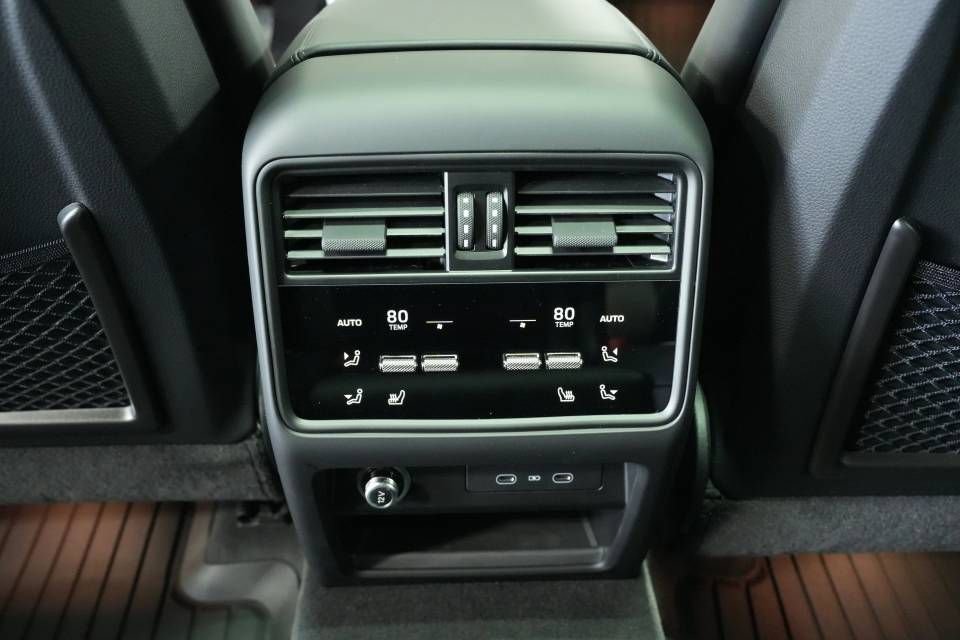 New 2026 Porsche Cayenne Coupe image 26